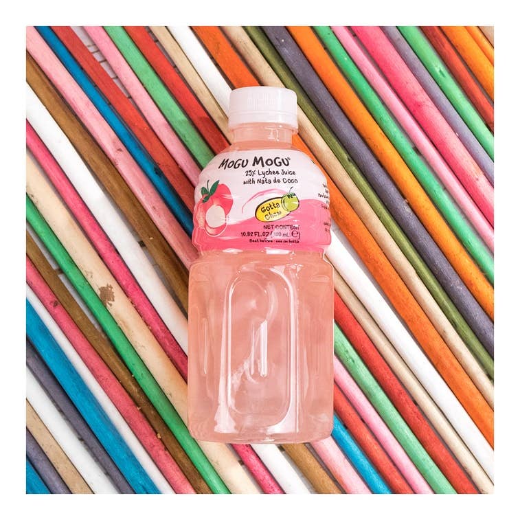 Mogu Mogu Lychee Nata de Coco 320ml - Image 2